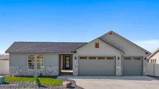 E 204 Ian Ave, Ellensburg, WA 98926