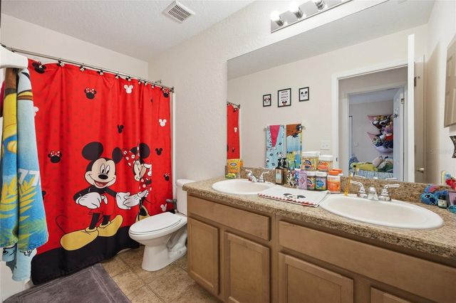 4913 NE 122ND AVENUE, Oxford, FL 34484