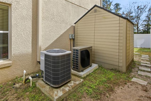 4913 NE 122ND AVENUE, Oxford, FL 34484