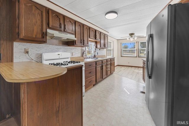 327 N Washington Street, Dale, IN 47523