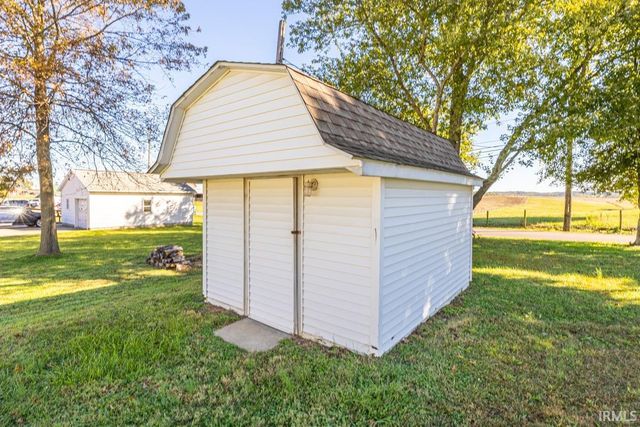 327 N Washington Street, Dale, IN 47523