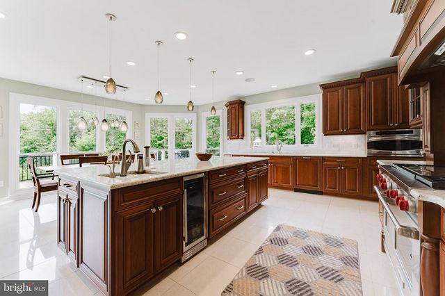 9772 THORN BUSH DR, Fairfax Station, VA 22039