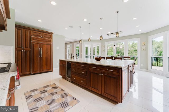 9772 THORN BUSH DR, Fairfax Station, VA 22039