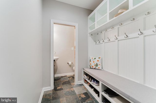9772 THORN BUSH DR, Fairfax Station, VA 22039