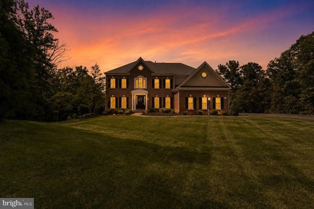 9772 THORN BUSH DR, Fairfax Station, VA 22039