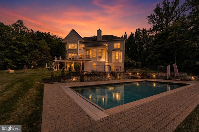 9772 THORN BUSH DR, Fairfax Station, VA 22039