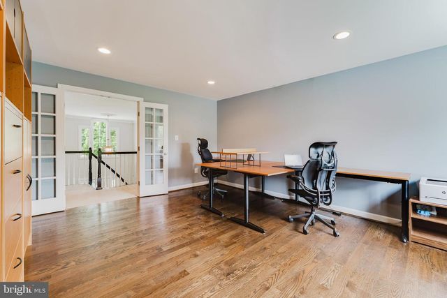 9772 THORN BUSH DR, Fairfax Station, VA 22039