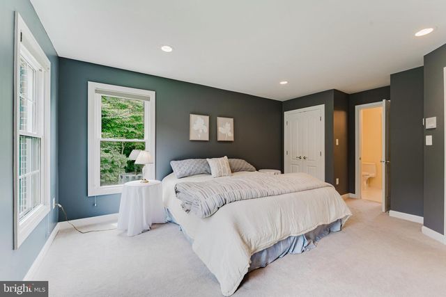 9772 THORN BUSH DR, Fairfax Station, VA 22039