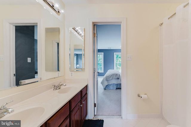 9772 THORN BUSH DR, Fairfax Station, VA 22039