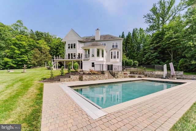 9772 THORN BUSH DR, Fairfax Station, VA 22039