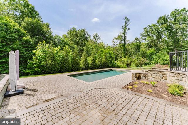 9772 THORN BUSH DR, Fairfax Station, VA 22039