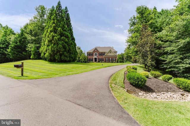 9772 THORN BUSH DR, Fairfax Station, VA 22039