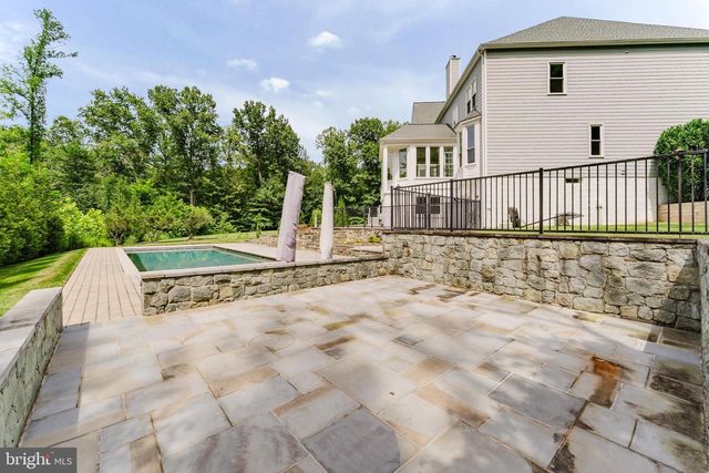 9772 THORN BUSH DR, Fairfax Station, VA 22039