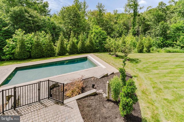 9772 THORN BUSH DR, Fairfax Station, VA 22039
