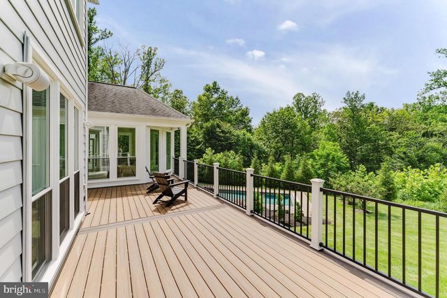 9772 THORN BUSH DR, Fairfax Station, VA 22039