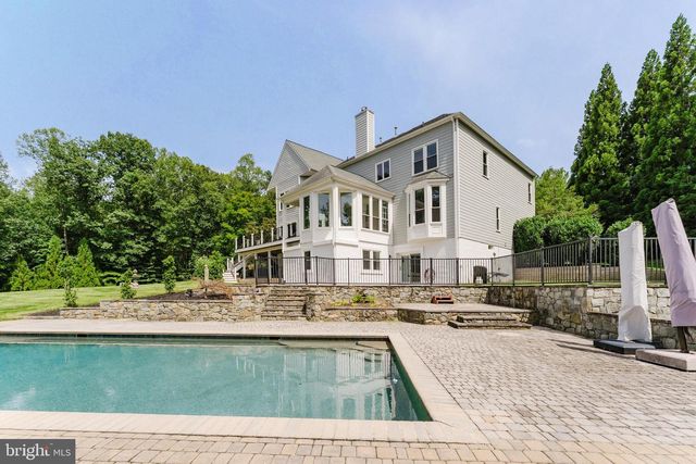 9772 THORN BUSH DR, Fairfax Station, VA 22039