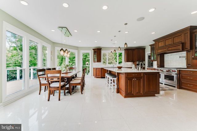 9772 THORN BUSH DR, Fairfax Station, VA 22039