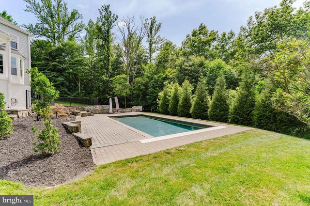 9772 THORN BUSH DR, Fairfax Station, VA 22039