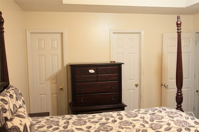 48 W Beaver Lane, Midway, GA 31320