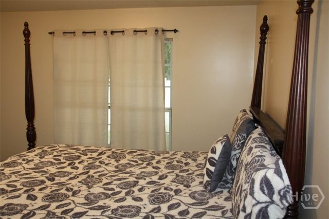 48 W Beaver Lane, Midway, GA 31320