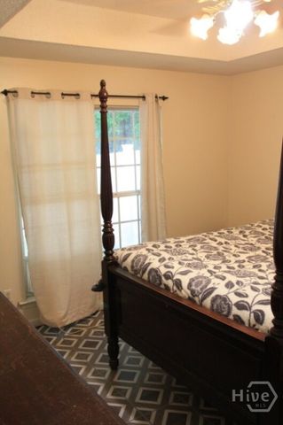 48 W Beaver Lane, Midway, GA 31320