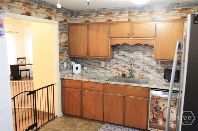 48 W Beaver Lane, Midway, GA 31320