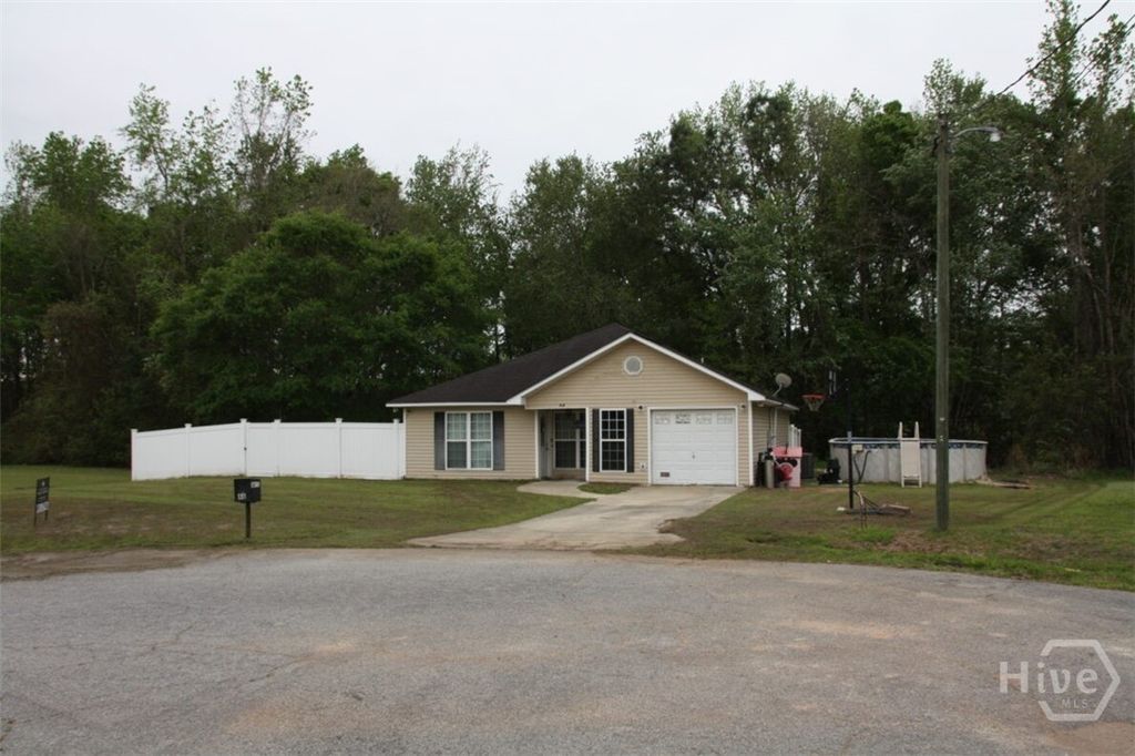 48 W Beaver Lane, Midway, GA 31320