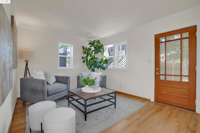 1821 Grand St, Alameda, CA 94501