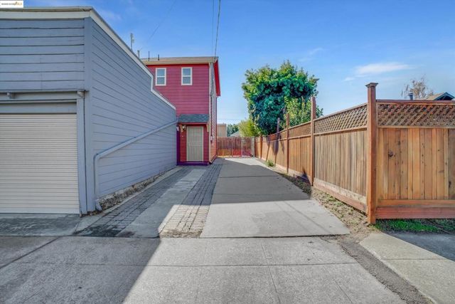 1821 Grand St, Alameda, CA 94501