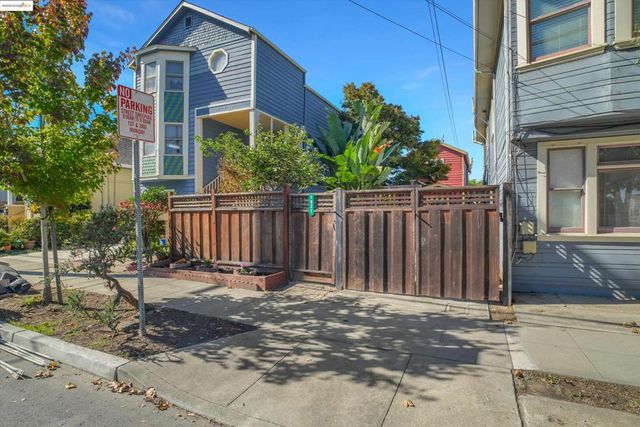1821 Grand St, Alameda, CA 94501