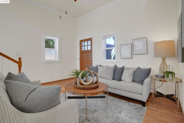 1821 Grand St, Alameda, CA 94501