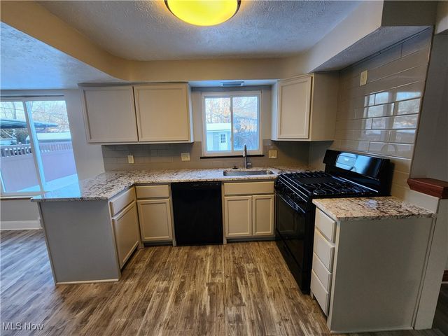 2452 Bromley Road, University Heights, OH 44118