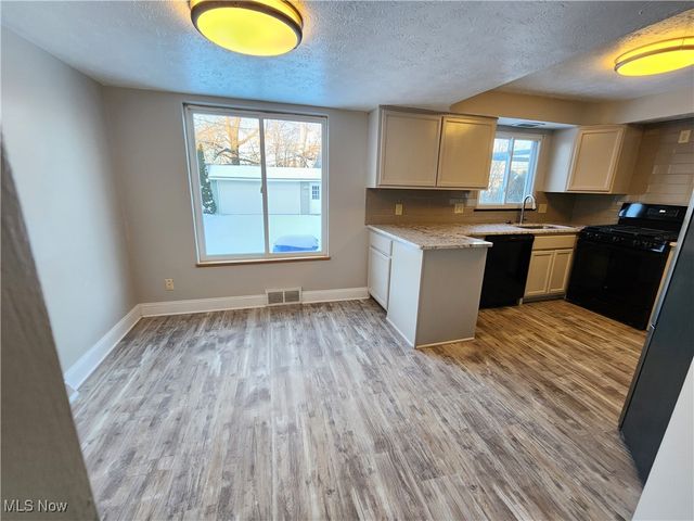 2452 Bromley Road, University Heights, OH 44118