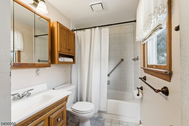 24 Caldwell Rd, West Milford Twp., NJ 07421