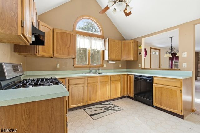 24 Caldwell Rd, West Milford Twp., NJ 07421