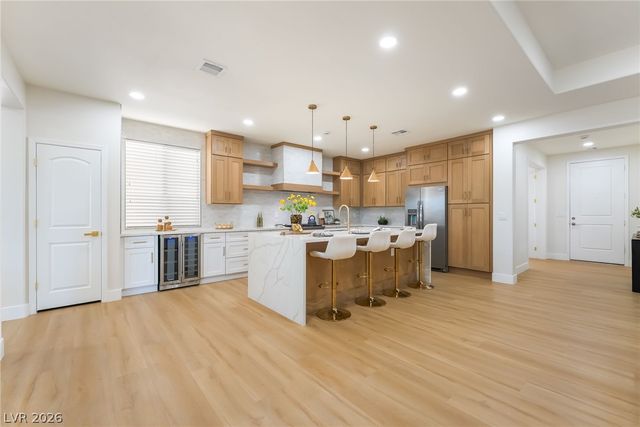 8584 South Garnet Lake Avenue, Las Vegas, NV 89113