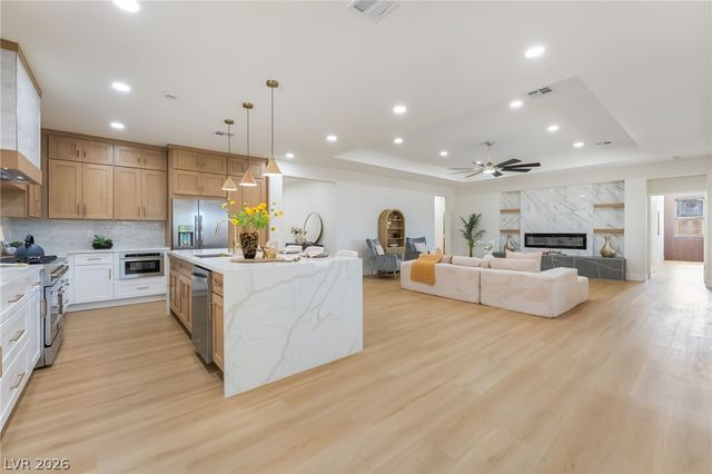 8584 South Garnet Lake Avenue, Las Vegas, NV 89113