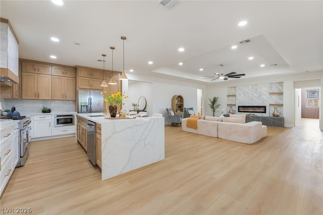 8584 South Garnet Lake Avenue, Las Vegas, NV 89113