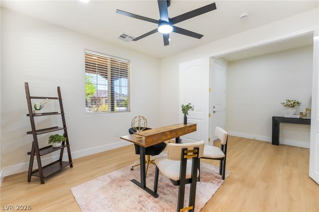 8584 South Garnet Lake Avenue, Las Vegas, NV 89113