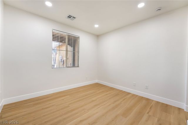 8584 South Garnet Lake Avenue, Las Vegas, NV 89113
