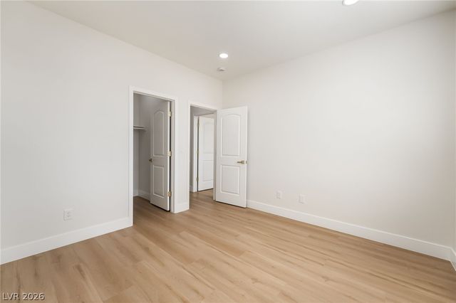 8584 South Garnet Lake Avenue, Las Vegas, NV 89113