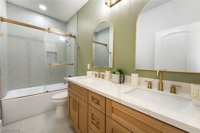 8584 South Garnet Lake Avenue, Las Vegas, NV 89113