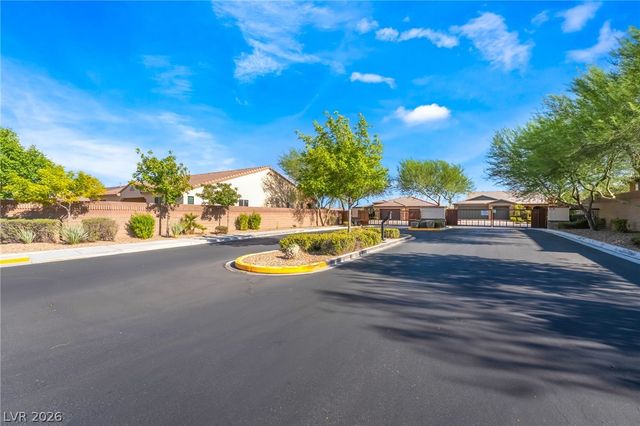 8584 South Garnet Lake Avenue, Las Vegas, NV 89113