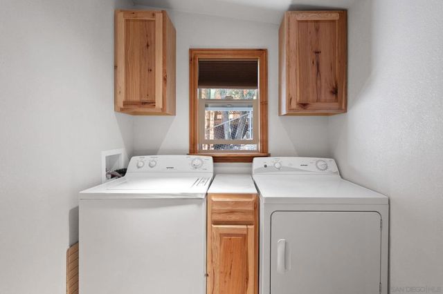 27720 Saunders Meadow Rd, Idyllwild, CA 92549