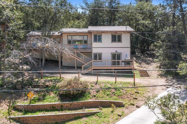 27720 Saunders Meadow Rd, Idyllwild, CA 92549