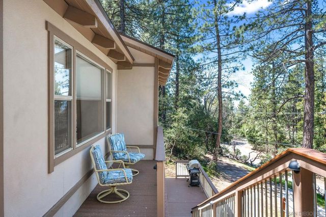 27720 Saunders Meadow Rd, Idyllwild, CA 92549