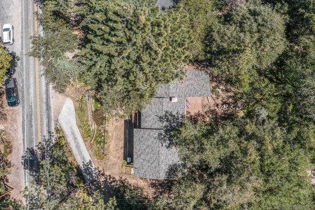 27720 Saunders Meadow Rd, Idyllwild, CA 92549