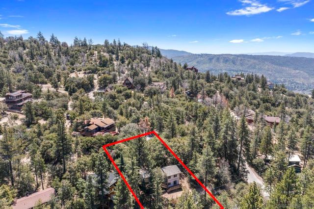 27720 Saunders Meadow Rd, Idyllwild, CA 92549