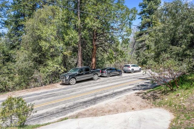 27720 Saunders Meadow Rd, Idyllwild, CA 92549