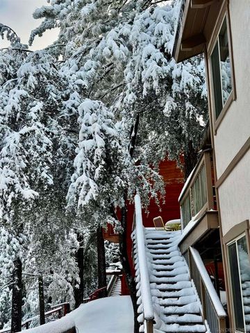 27720 Saunders Meadow Rd, Idyllwild, CA 92549